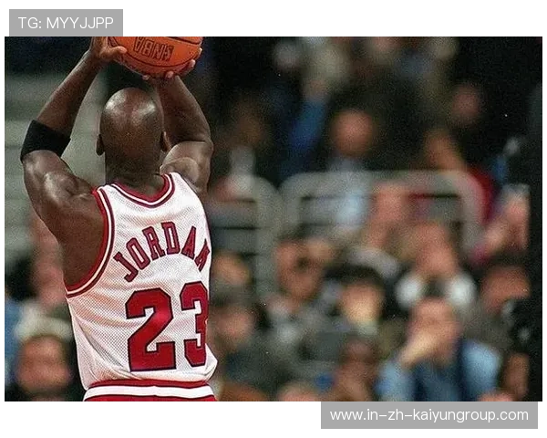 伊萨克背身护球后转身爆射得分